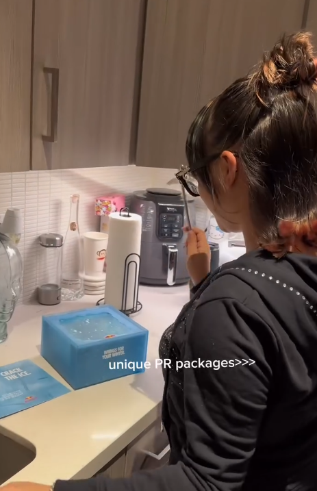 UNIQUE PR PACKAGE UNBOXING